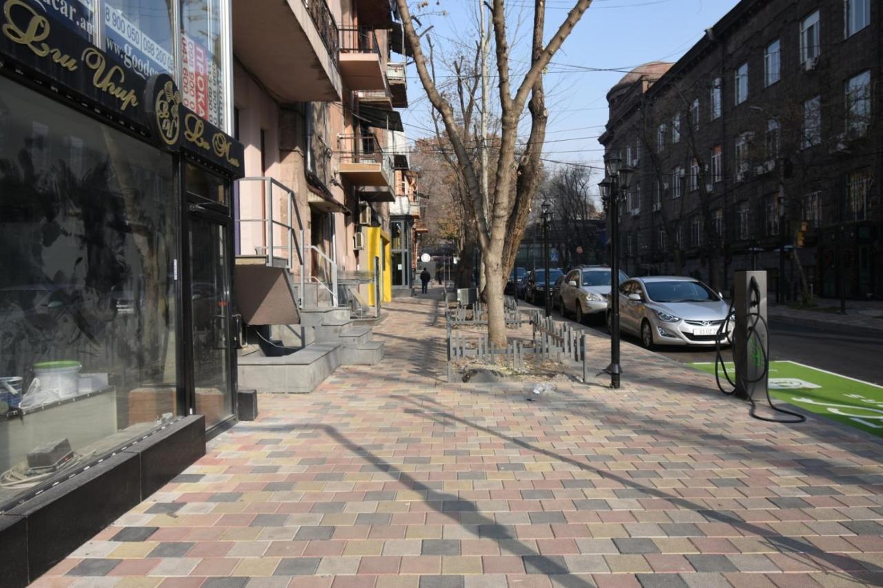 A&X Hostel And Tours Jerevan Buitenkant foto