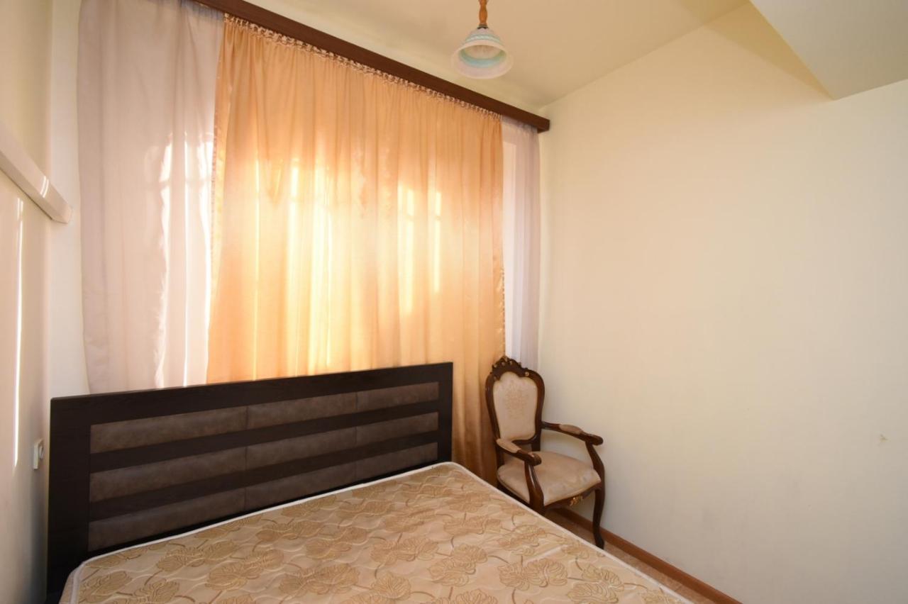 A&X Hostel And Tours Jerevan Buitenkant foto