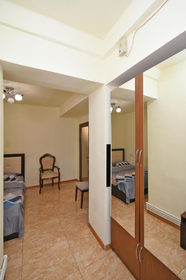 A&X Hostel And Tours Jerevan Buitenkant foto