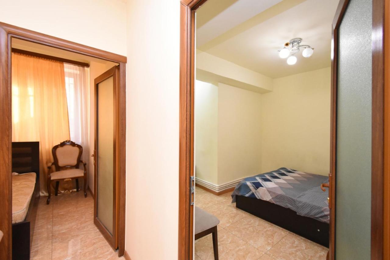A&X Hostel And Tours Jerevan Buitenkant foto