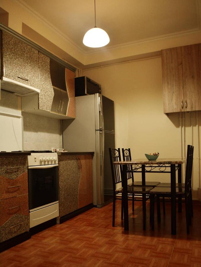 A&X Hostel And Tours Jerevan Buitenkant foto